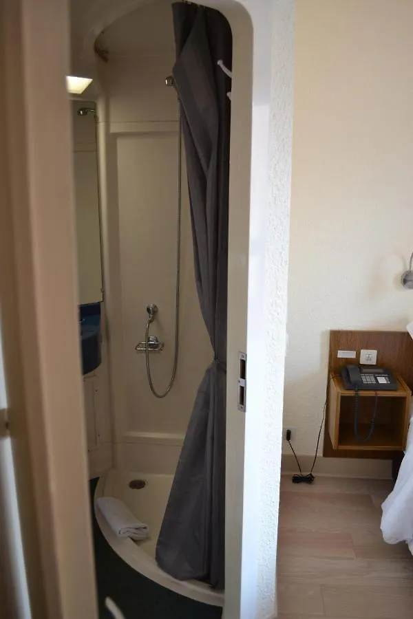 **  Au Bec Fin Hotel Aix-les-Bains France