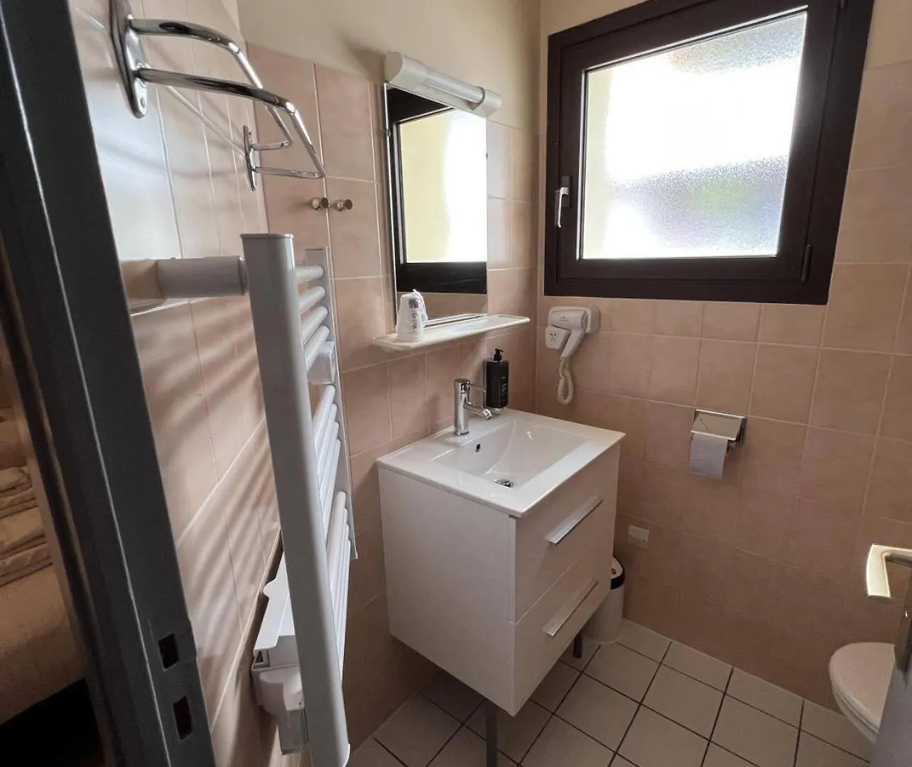 Au Bec Fin Hôtel Aix-les-Bains 2*,
