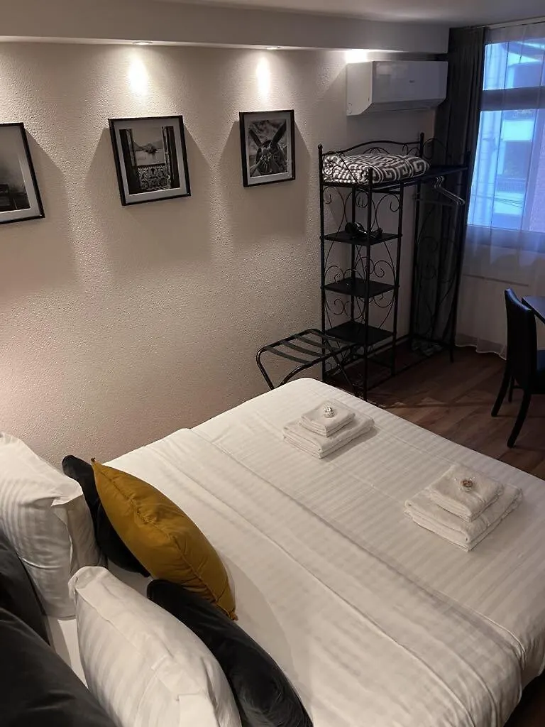 Au Bec Fin Hôtel Aix-les-Bains France